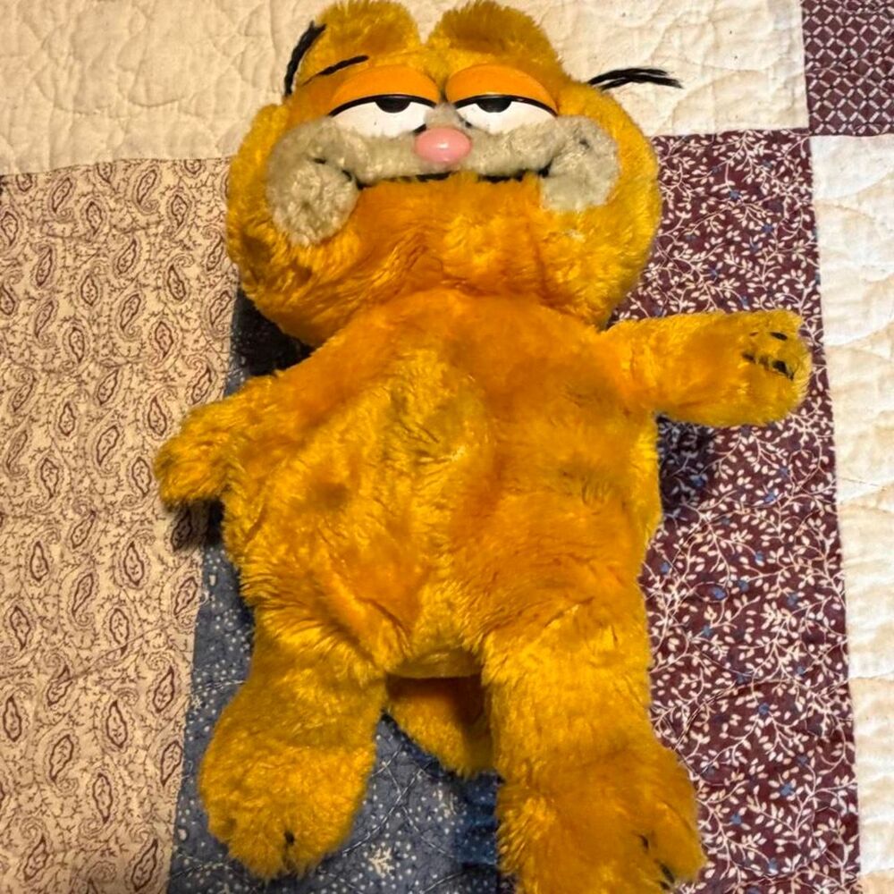 Garfield Orange and Yellow Stuffed-animals